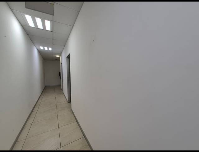 87M² OFFICE TO LET IN ROSEBANK
